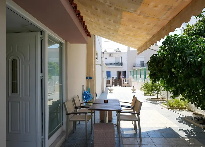 Patrikon House 아파트